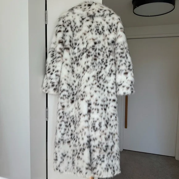 Luxury Brand New Apparis Gabrielle Maxi Coat. M size. Snow Leopard Print. - Picture 9 of 14